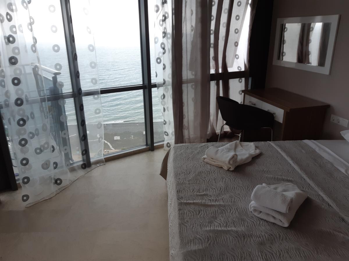 Apart Hotel Luxor バトゥーミ エクステリア 写真